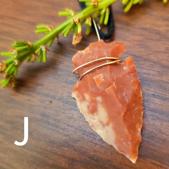 🌿 Natural Stone Arrowhead Necklace 🌿 - Picture 11 of 16